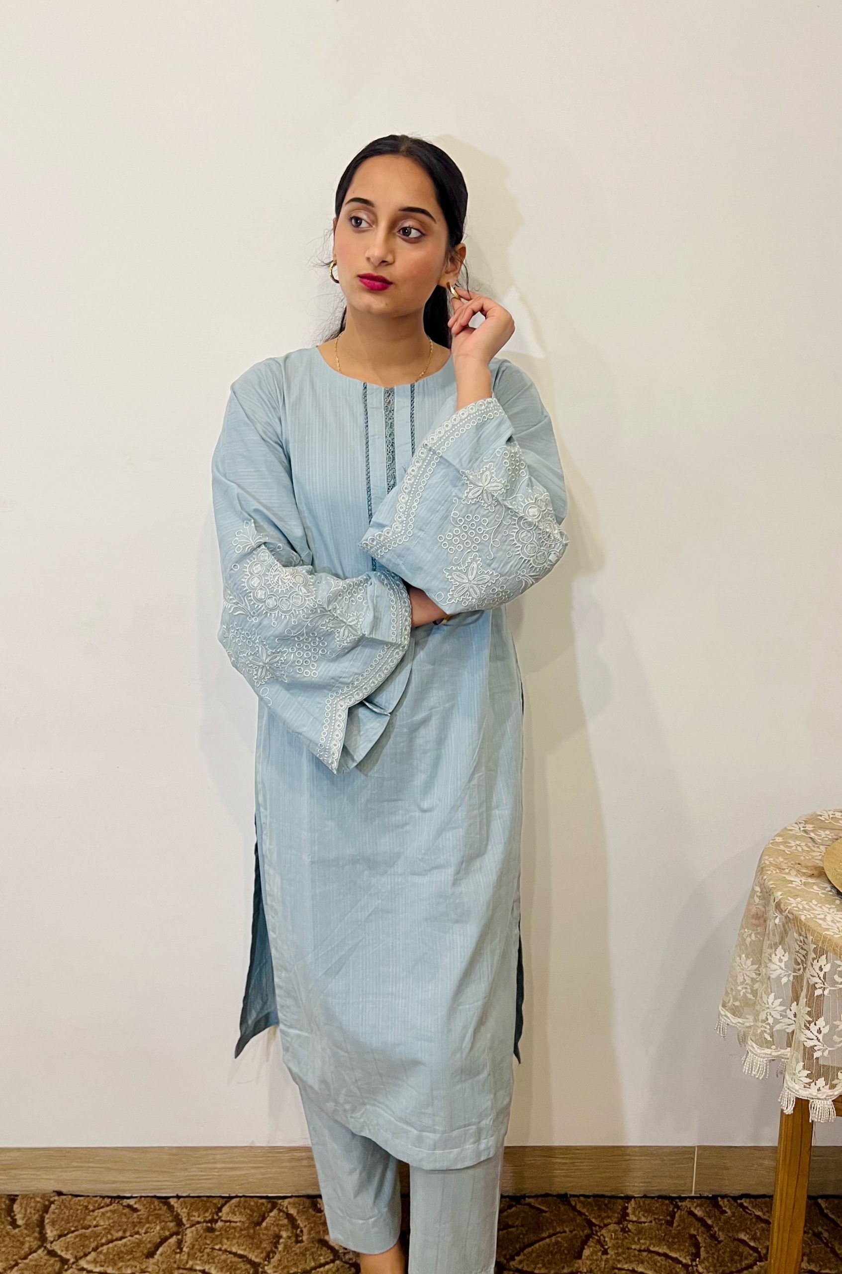 2Pc Grey Emb Suit - Imagen 2